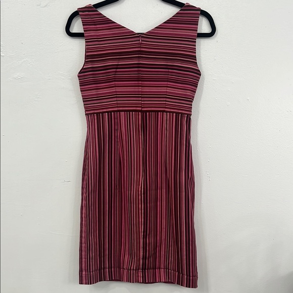 Gracieux CouleurRed Ruched V-Neck Sheath Mini Dress - Picture 4 of 4